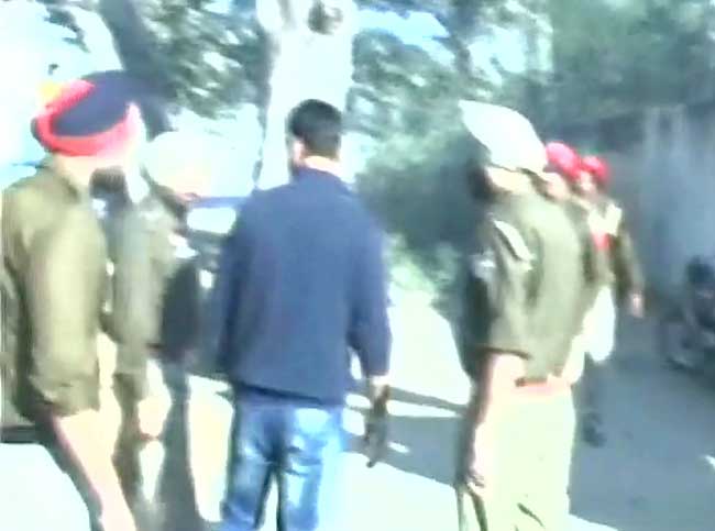 पंजाब के नाभा जेल पर हमला, देखें तस्वीरें
