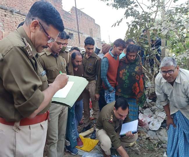 Murder in Ambedkar Nagar: अंबेडकरनगर में वृद्ध की दर्दनाक हत्या, झाड़ियों में फेंका शव