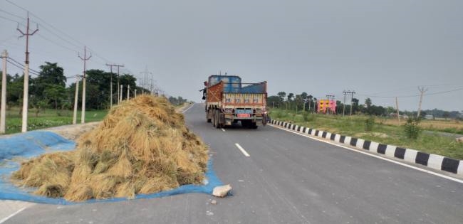 राष्ट्रीय राजमार्ग पर अब फसल सुखाने पर होगी कानूनी कार्रवाई