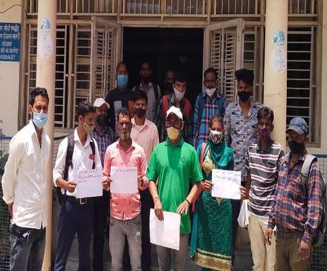 अल्मोड़ा में ग्राम प्रधानों ने पंचायतराज के तहत मांगे अधिकार, ब्लॉक मुख्यालयों में धरना प्रदर्शन शुरू