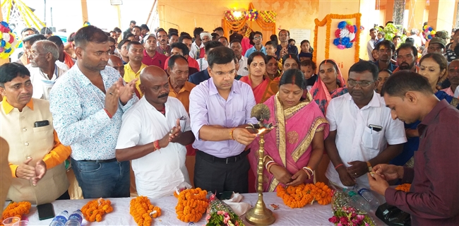 पोना पर्वत धाम को पर्यटन स्थल के रूप में विकसित करने की जरूरत