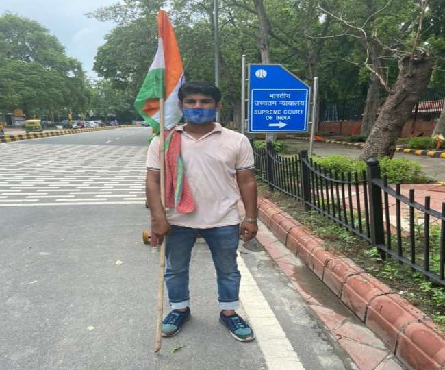 123 घंटे की पैदल यात्रा कर दिल्ली पहुंचे सहारनपुर के प्रवीण, छह अगस्त को सुप्रीम कोर्ट में देंगे याचिका