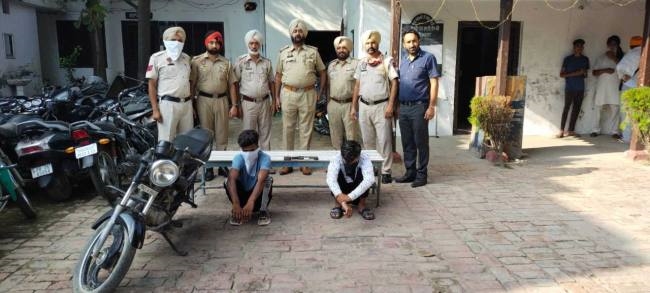श्रमिकों को लूटने के मामले में चार गिरफ्तार