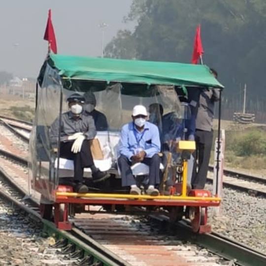 बीसलपुर से लेकर ढकिया तिवारी तक दौड़ी ट्रेन