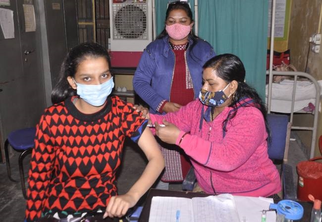 11864 लोगों को लगाया गया कोरोनारोधी टीका