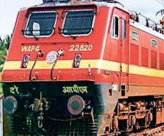 11 माह बाद एलटीटी सहित तीन ट्रेनें आज से चलने को तैयार, कल से चलेगी मालदा इंटरसिटी