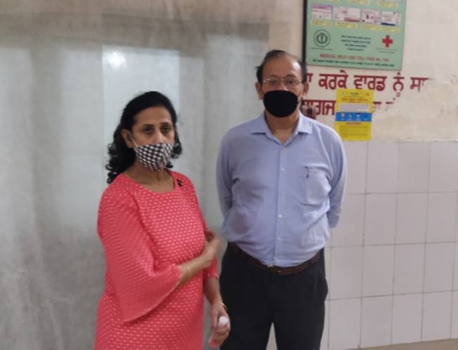 नेटवर्क ने नहीं दिया साथ, महज 16 बुजुर्गो को लगीं जिंदगी की डोज