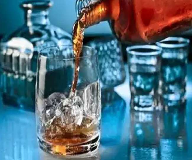 Wine Shop in Agra: शराब की 40 दुकानों में सिर्फ 17 का होगा उठान, जानिए इसके पीछे की वजह