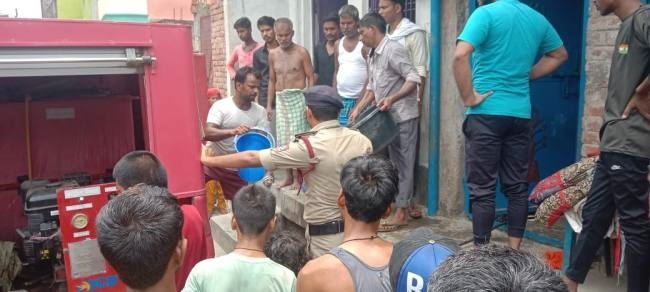 भोजन बनाने के दौरान सिलेंडर ब्लास्ट, बाल-बाल बचा परिवार
