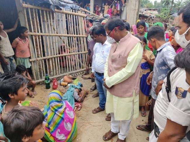 सर्पदंश से बहन की मौत, भाई गंभीर, डीएमसीएच में भर्ती