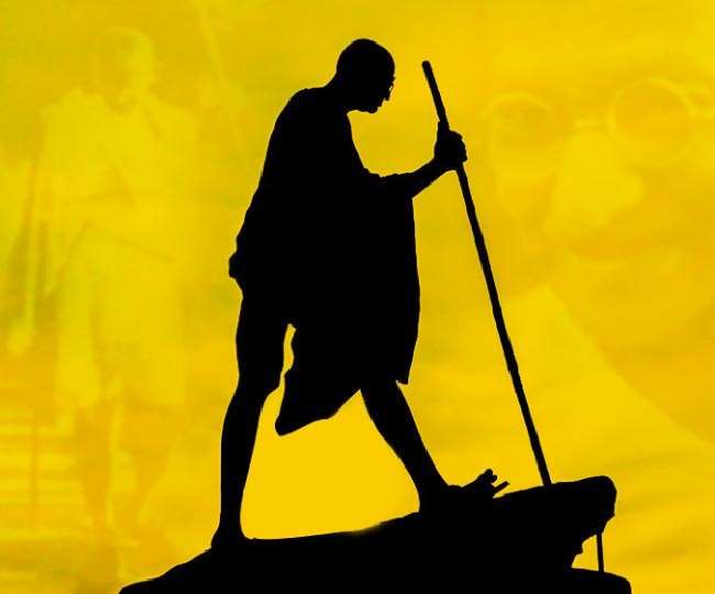 स्वदेशी, पंचायती राज्य व्यवस्था और स्वच्छता पर आज के संदर्भ में महात्मा गांधी के विचार कितने प्रासंगिक हैं?