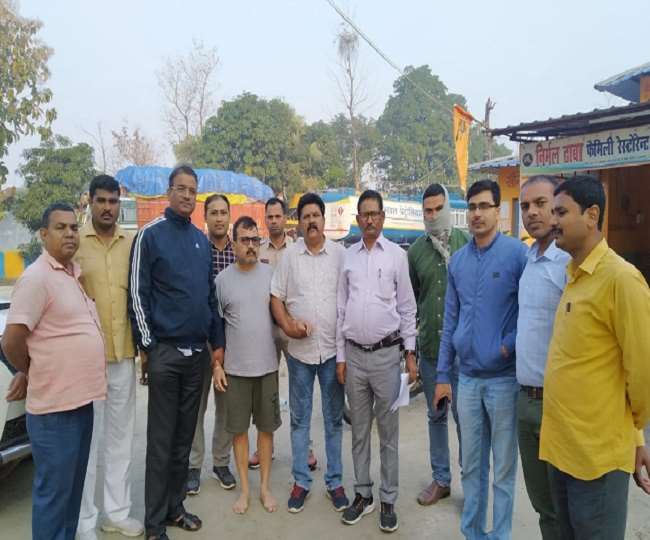 बेतिया के सीओ को निगरानी की टीम ने रिश्वत लेते दबोचा