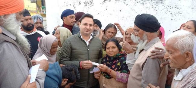 नौशहरा नलबंदा में लगाया जन सेवा कैंप