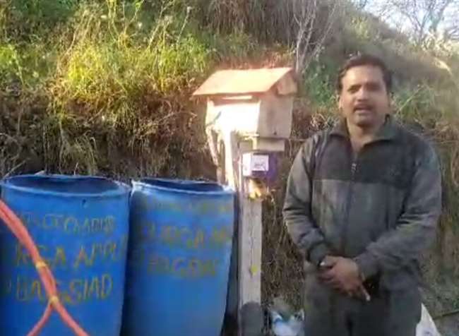 हिमाचल के किसान ने सिंचाई के लिए तैयार किया एसएमएस सिस्टम, मोबाइल संदेश से शुरू हो जाती है ड्रिपिंग