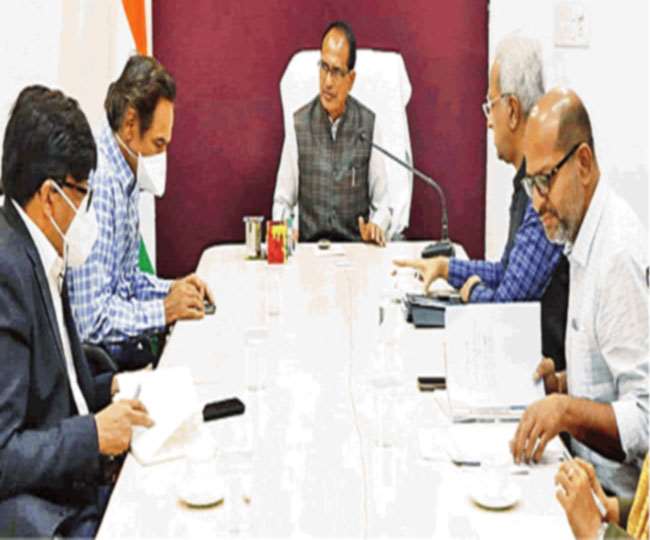 अनेक कानूनी प्रविधान करने के बाद भी सूदखोरों का खतरनाक नेटवर्क पूरे देश में फैला