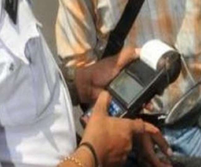 Traffic Month Campaign: 36, 496 वाहनों के चालान और सुरक्षित सफर के संकल्प के साथ आगरा में यातायात माह का समापन