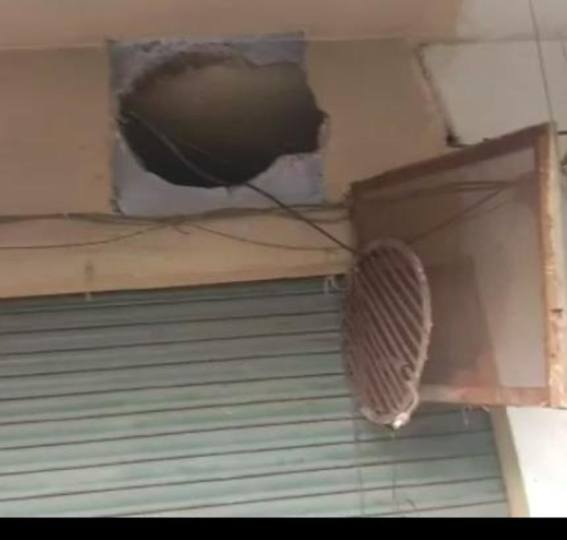 डाकखाने में चार सौ रुपये, कम रकम के कारण पुलिस ने नहीं दर्ज किया केस