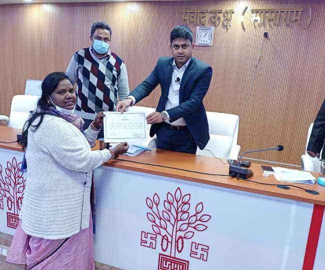 पूनम भारती रोहतास जिप अध्यक्ष व वंदना राज बनीं उपाध्यक्ष, जानिए किसको कितने मिले वोट, कैसा रहा माहौल