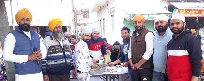 बाबा दीप सिंह जी के जन्मदिवस को समर्पित लंगर लगाया