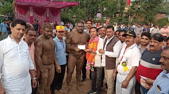 सुक्खा ने जीता पद्धर दंगल