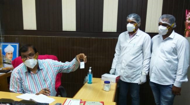 जिले में पहुंची 700 टेस्ट किट, शुरू किए सैंपल