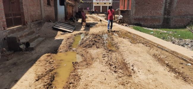 नप और जनप्रतिनिधियों की रस्साकसी में वार्ड संख्या चार की हो रही दुर्दशा