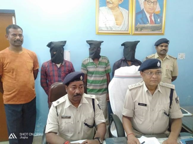 नन-बैंकिग कर्मचारी से लूट मामले का पर्दाफाश