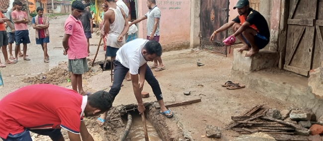 कोड़ाकेल गांव में चला स्वच्छता अभियान