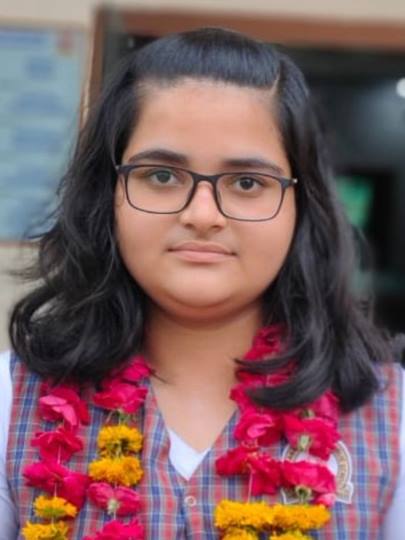 आफलाइन पढ़ाई को बेहतर तरीका मानते हैं टापर