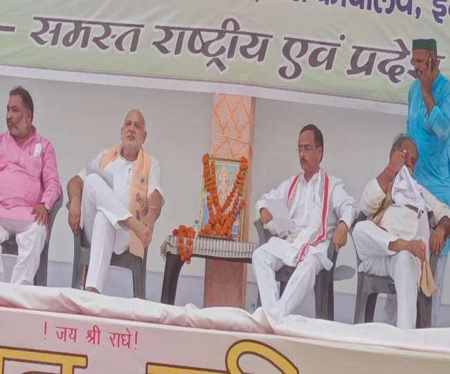 किसान महापंचायत में बोले यूपी के डिप्टी सीएम, परिवारवाद नहीं विकासवाद की ओर बढ़ रहा प्रदेश