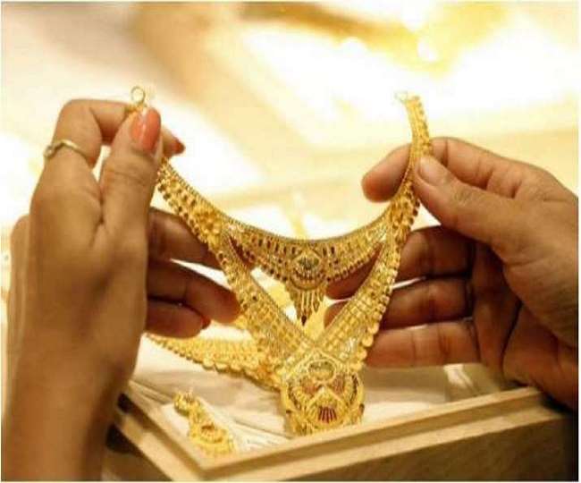 7.5 हजार करोड़ रुपए का सोना बिक गया धनतेरस पर, ज्वेलरों के चेहरे खिले