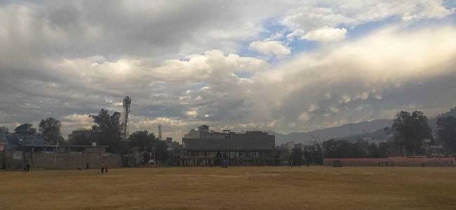 बादलों के छाने से और बढ़ा सर्दी का प्रकोप