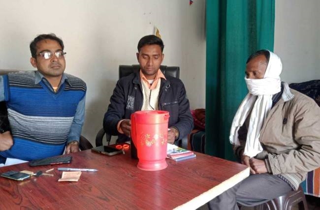 80 रुपये में दवा लीजिए, तीन हजार में खून