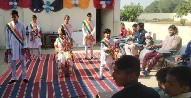 बिना बैंड बाजे के हुई शादी बनी मिसाल