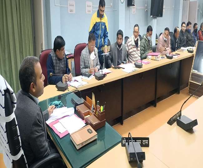 बागेश्वर में खनन फाउंडेशन की राशि से स्वास्थ्य, शिक्षा और पेयजल योजनाओं का होगा विकास