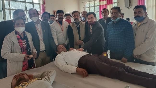 रक्तदान से बढ़कर दूसरा कोई पुनीत कार्य नहीं : तेजवीर सिंह