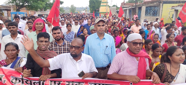 बालू उठाव पर रोक के खिलाफ जनाक्रोश मार्च