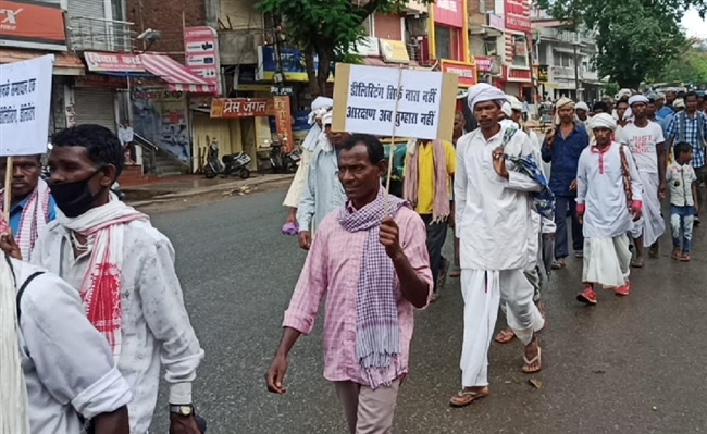 धर्मांतरित ईसाई व मुस्लिम को एसटी सूची से बाहर करने की उठी मांग