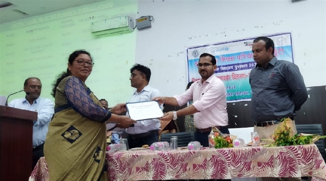 स्वच्छता के मानकों पर उत्कृष्ट कार्य करने वाले 32 विद्यालय पुरस्कृत
