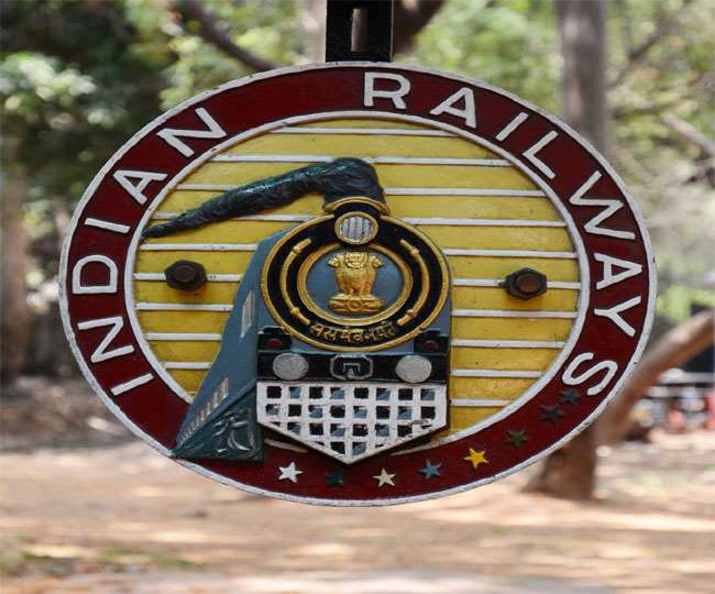 Indian Railways: दुरंतो एक्सप्रेस की डरी सहमी महिला यात्री ने कहा ट्रेन में चोर घुस आया है, आरपीएफ बोली- अब गया में होगी कार्रवाई