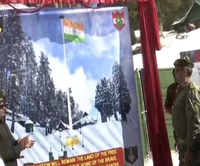 Independence Day 2021: गुलमर्ग, हरी पर्वत में 100 फीट ऊंचे तिरंगे बढ़ाएंगे स्वतंत्रता दिवस की शान