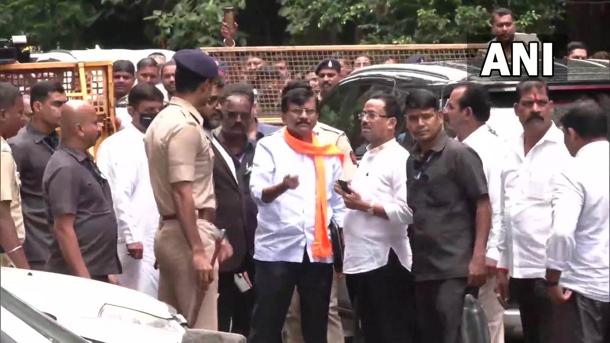 Patra Chawl Case: शिवसेना सांसद संजय राउत की बढ़ी मुश्किलें, 8 अगस्त तक ईडी की हिरासत में रहेंगे