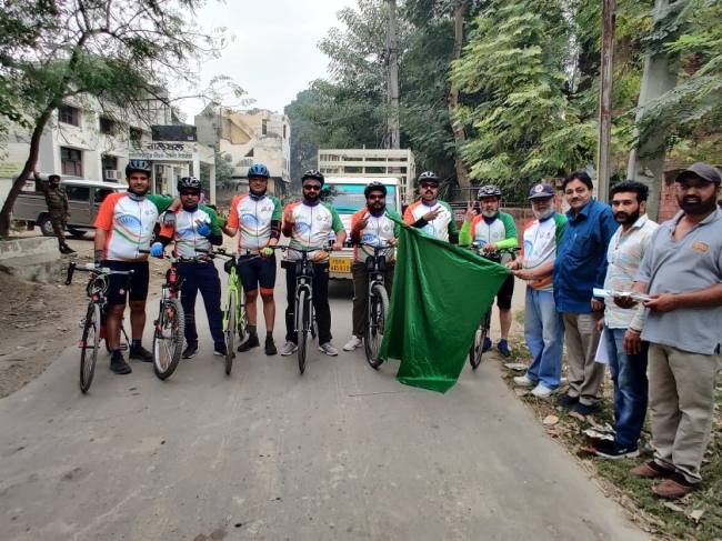 डेरा बाबा नानक के लिए रवाना हुई साइकिल रैली