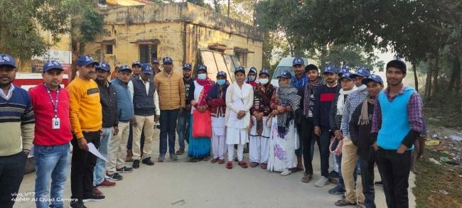 पुरनहिया में कोरोना टीकाकरण के लिए अब घर-घर दस्तक