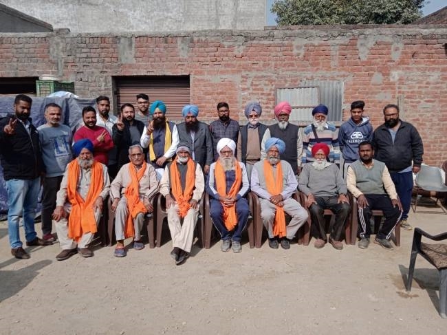 कांग्रेस का बागी परिवार आया आजाद उम्मीदवार के साथ