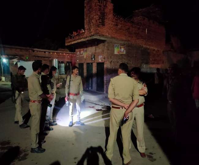 जालौन में घर से कुछ कदम दूर खड़े अधेड़ की गोली मारकर हत्या, तीन आरोपितों के नाम आए सामने