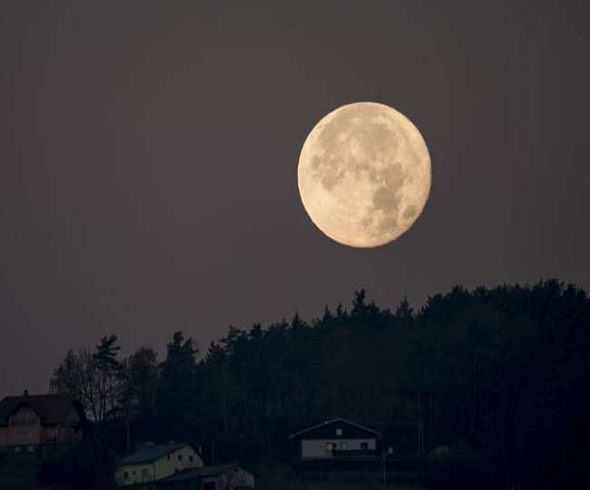 कल दिखेगा इस वर्ष का अंतिम Super Moon, होगा ज्यादा बड़ा और चमकीला