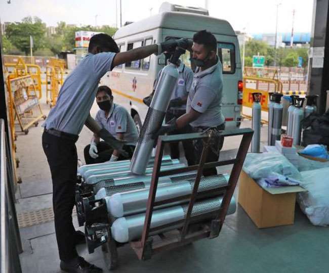 वाराणसी में आक्सीजन मामले में आत्मनिर्भर हो रहे अस्पताल, नगर विकास मंत्री ने किया निरीक्षण