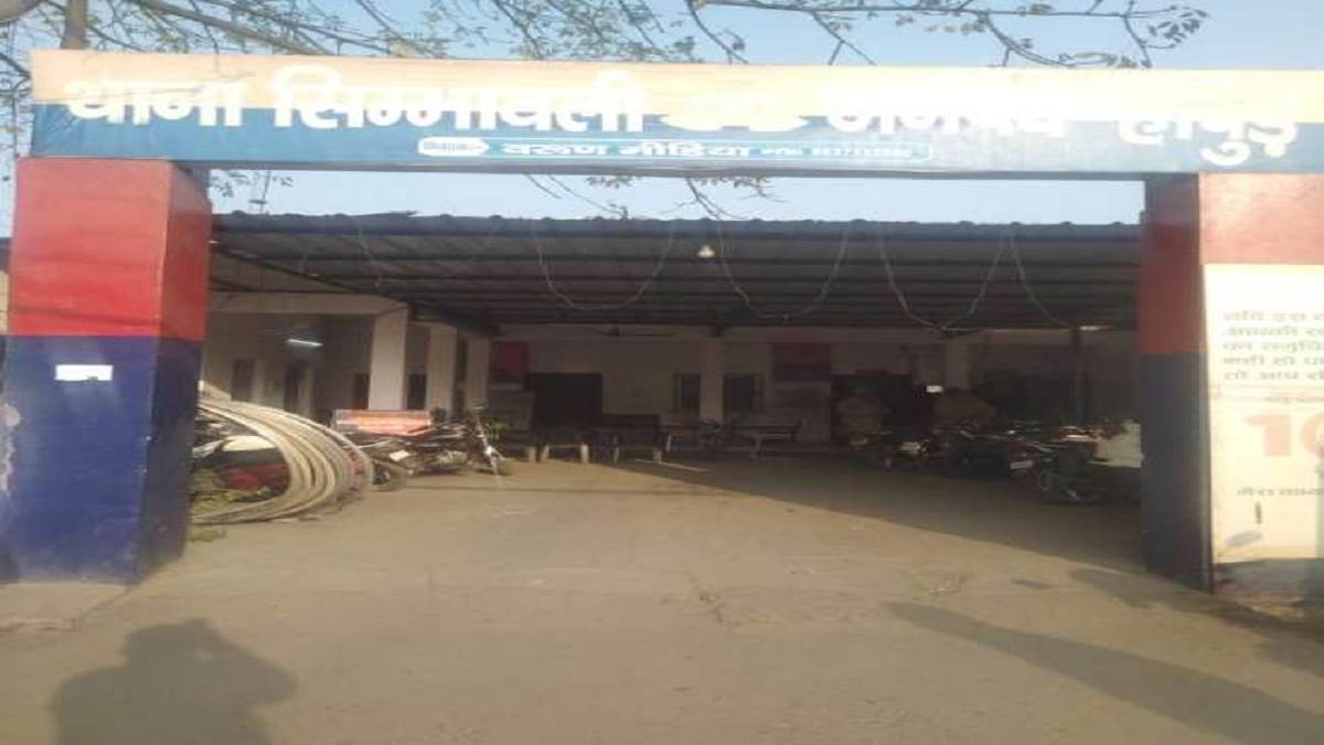 Hapur News: हापुड़ के दो घरों के लोग मंगलवार सुबह सोकर उठे तो 'अमंगल' का चला पता, तत्काल बुलानी पड़ी पुलिस