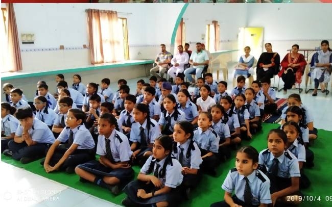 बच्चों को ट्रैफिक नियमों के प्रति किया जागरूक